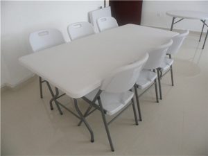 REGULAR FOLDABLE TABLE